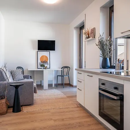 Lumos - The Center *