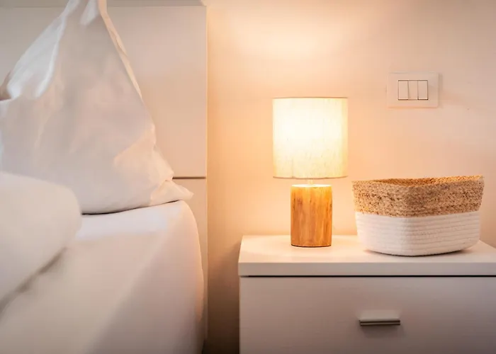 Lumos - The Center Apartment *