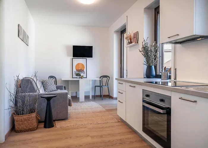 Lumos - The Center *